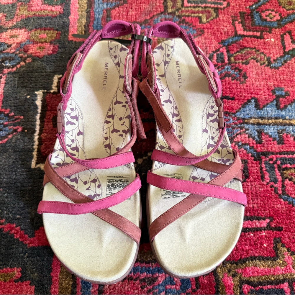 MERRELL SAN Remo Raspberry Sandles Size 9